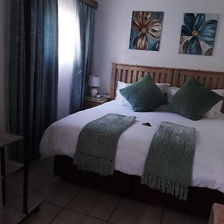 Sleep@161 Benade Drive Apartment Bloemfontein Luaran gambar